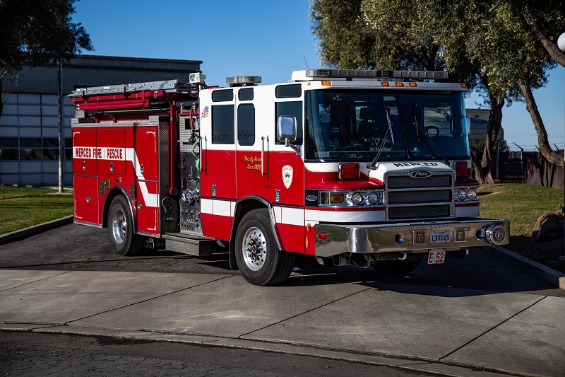 Engine 52 (Red fire engine)