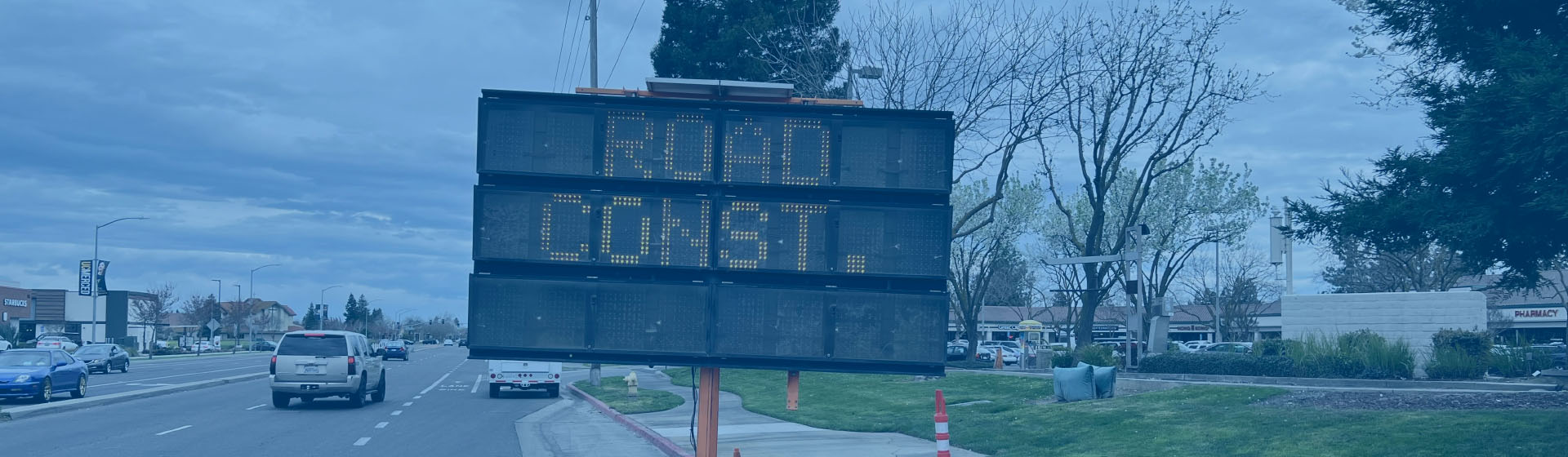Digital road construction sign displaying the text "Road Const."